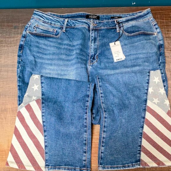 Judy Blue High Waist American Flag Print Flare Denim Jeans 24W BNWT - Picture 3 of 5